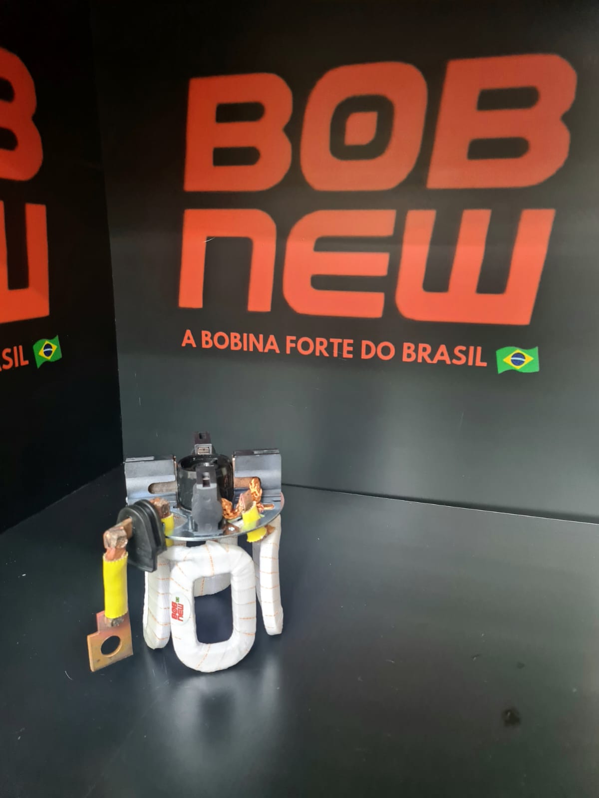 ESCAVADEIRA CASE 24V - BOB NEW