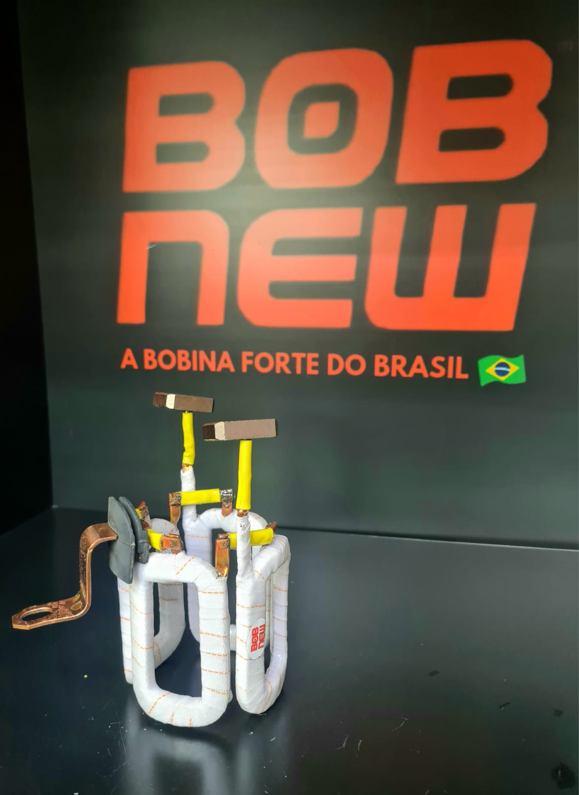 CATERPILLAR ESCAVADEIRA - BOB NEW